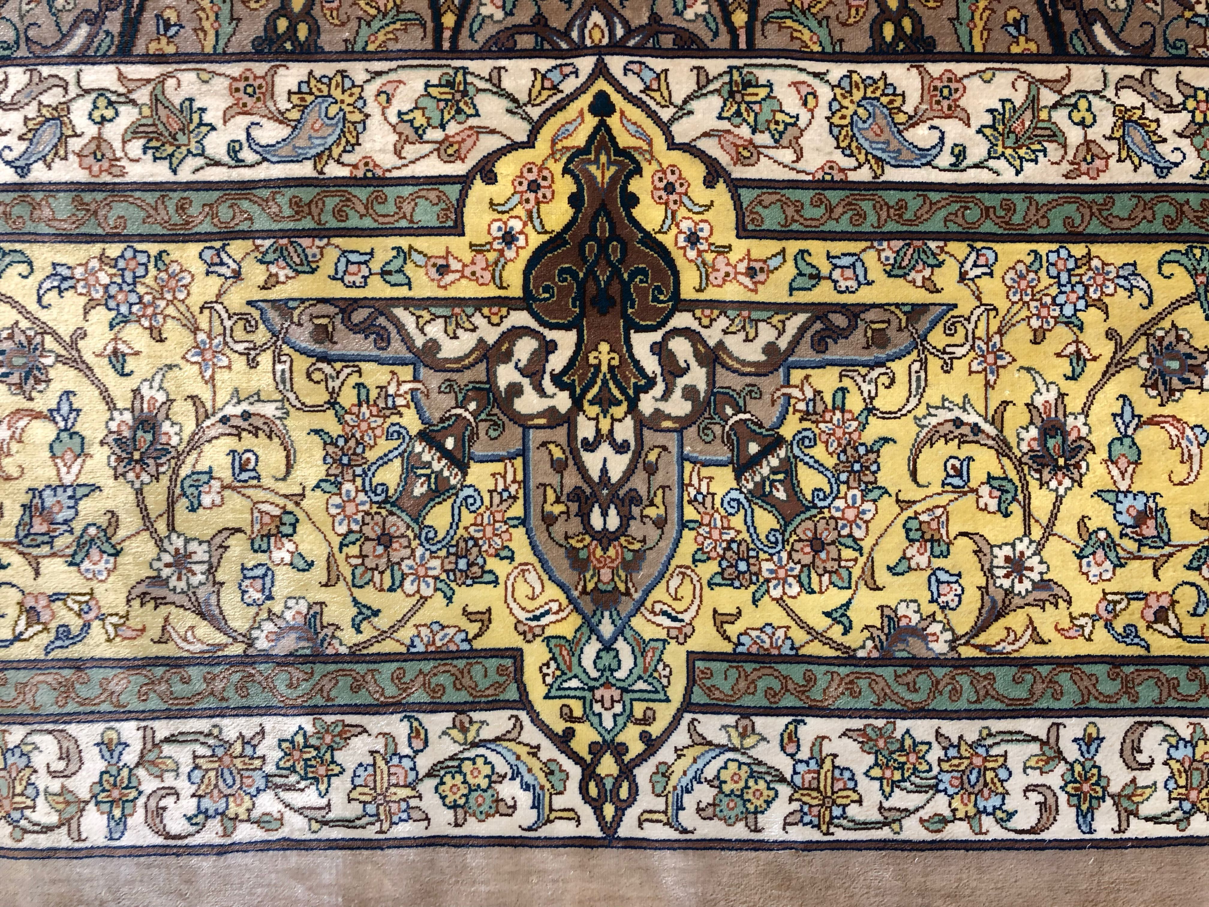 Qum rug