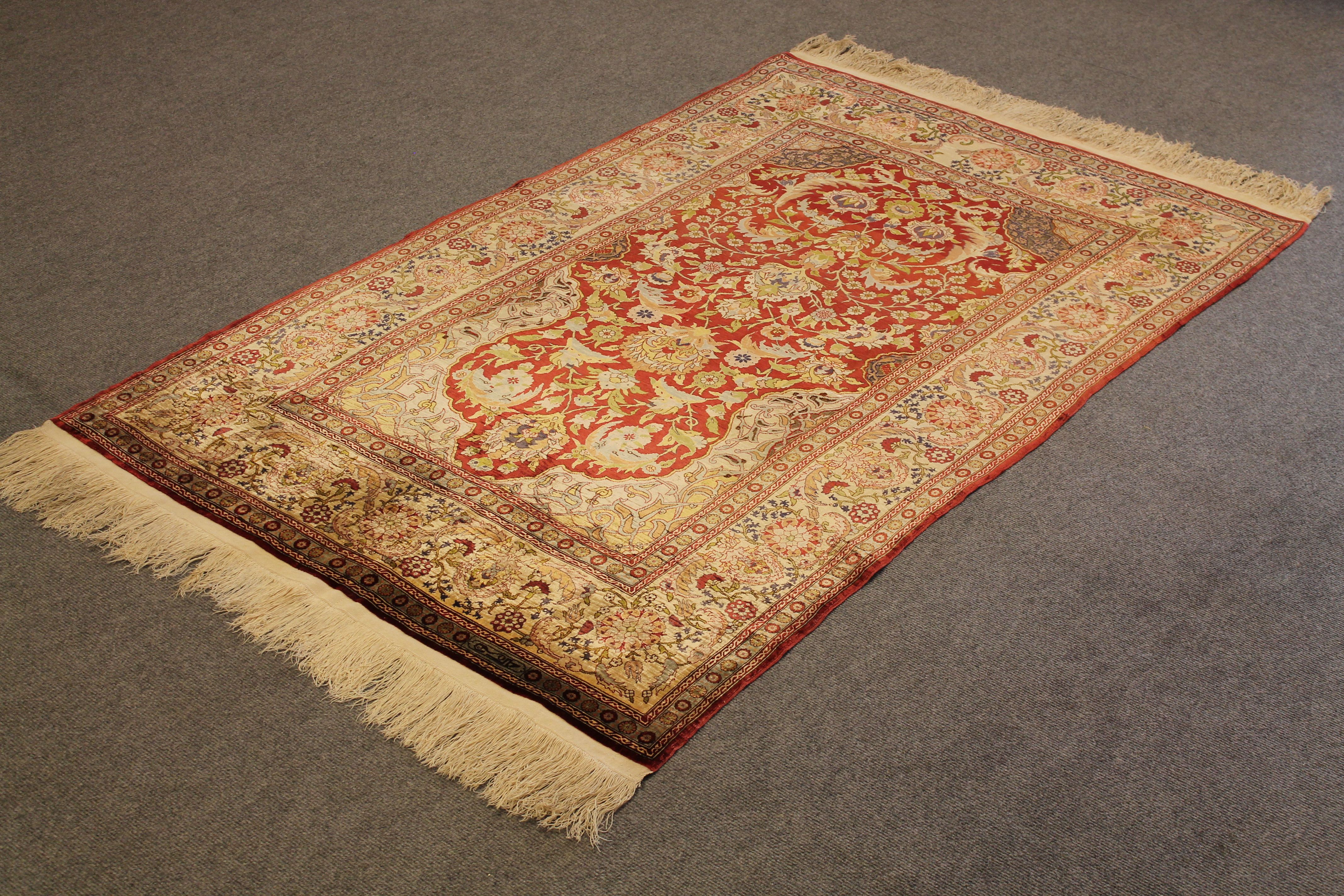 Hereke rug