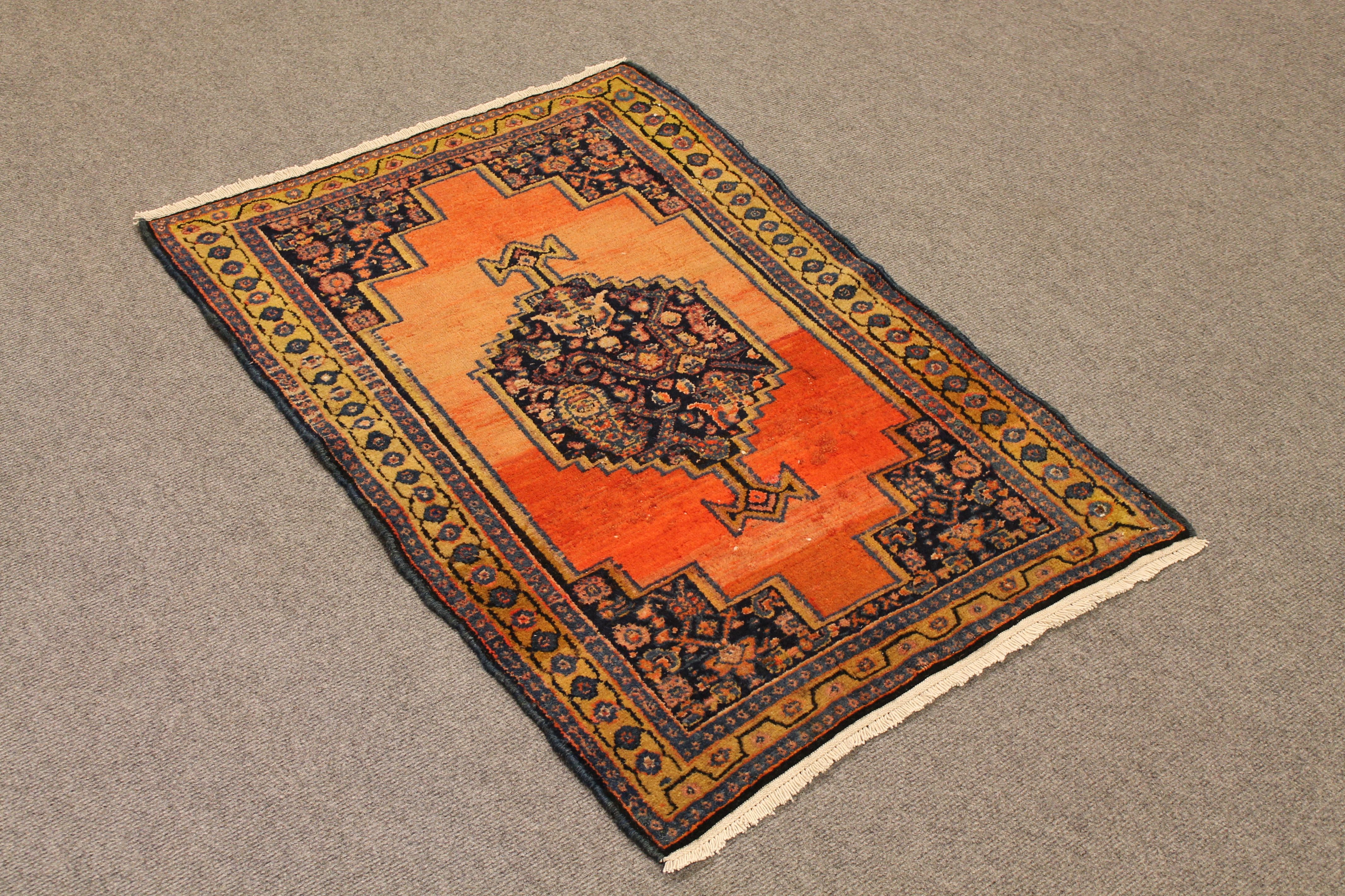 Senneh rug