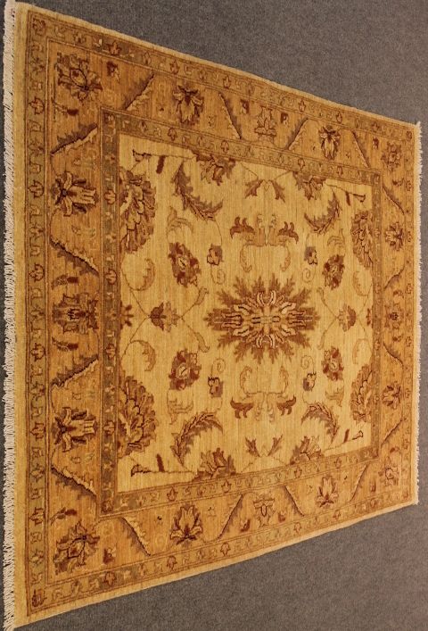 New Mahal rug