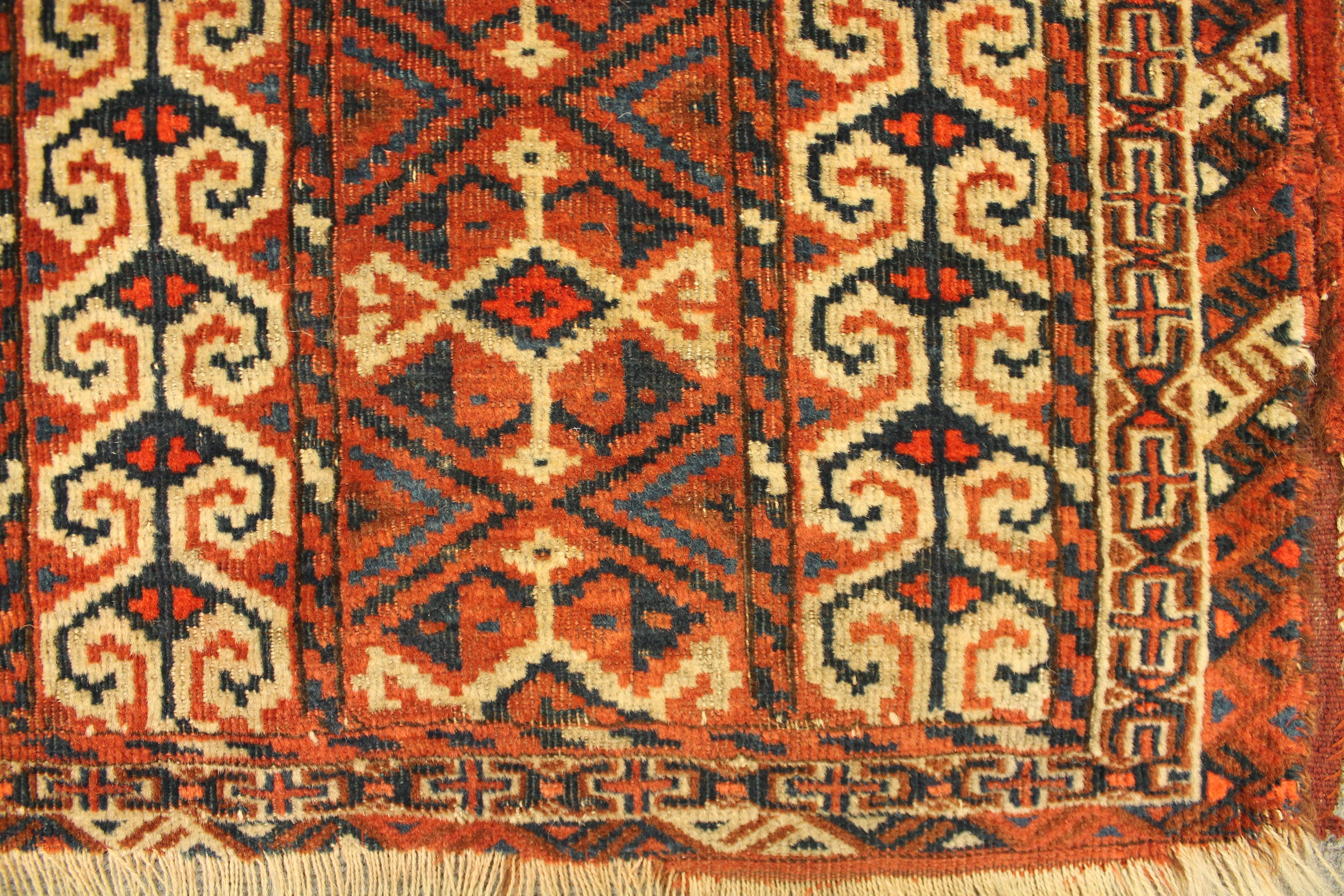 Antique Yamut rug