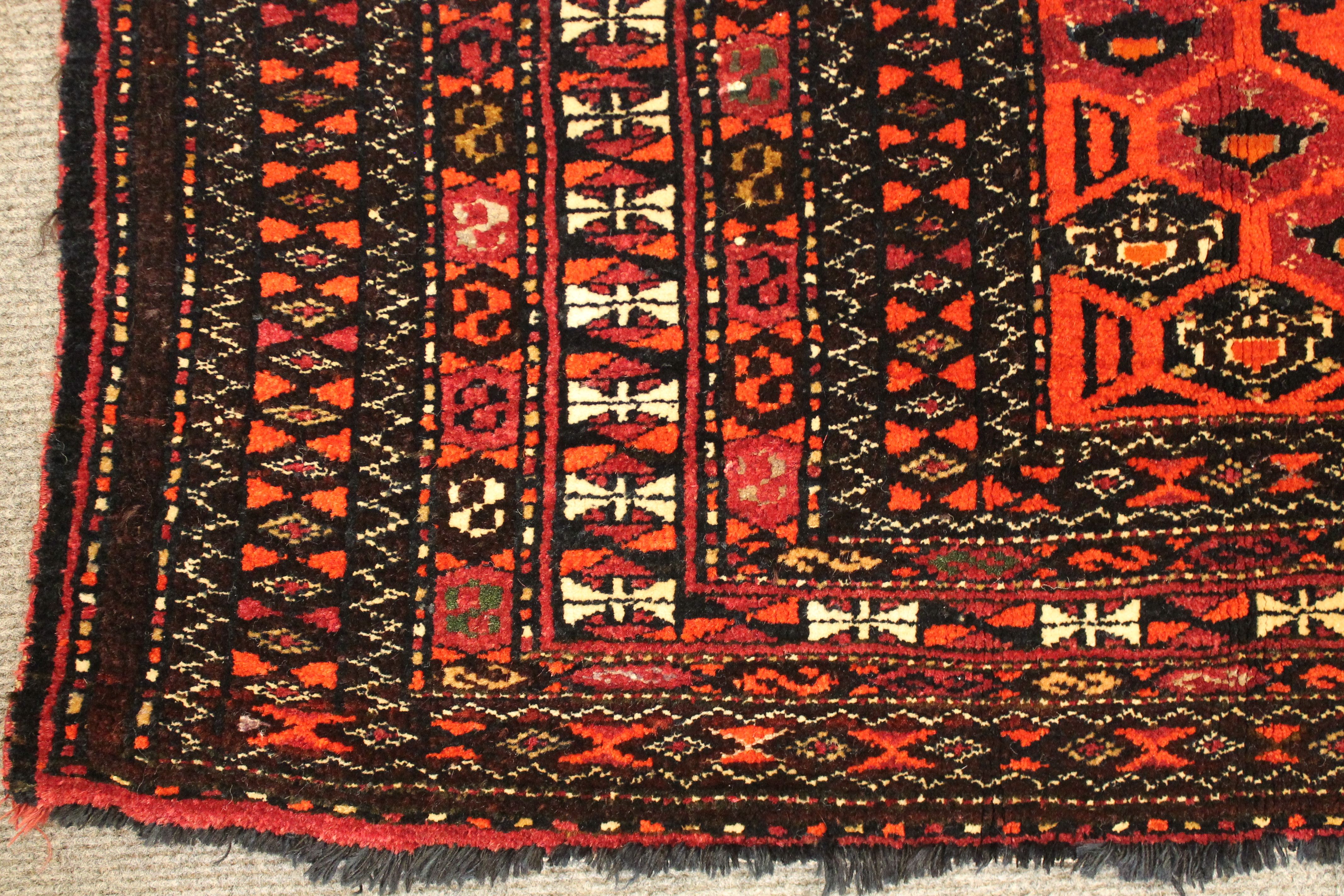 Antique Sariq Torba