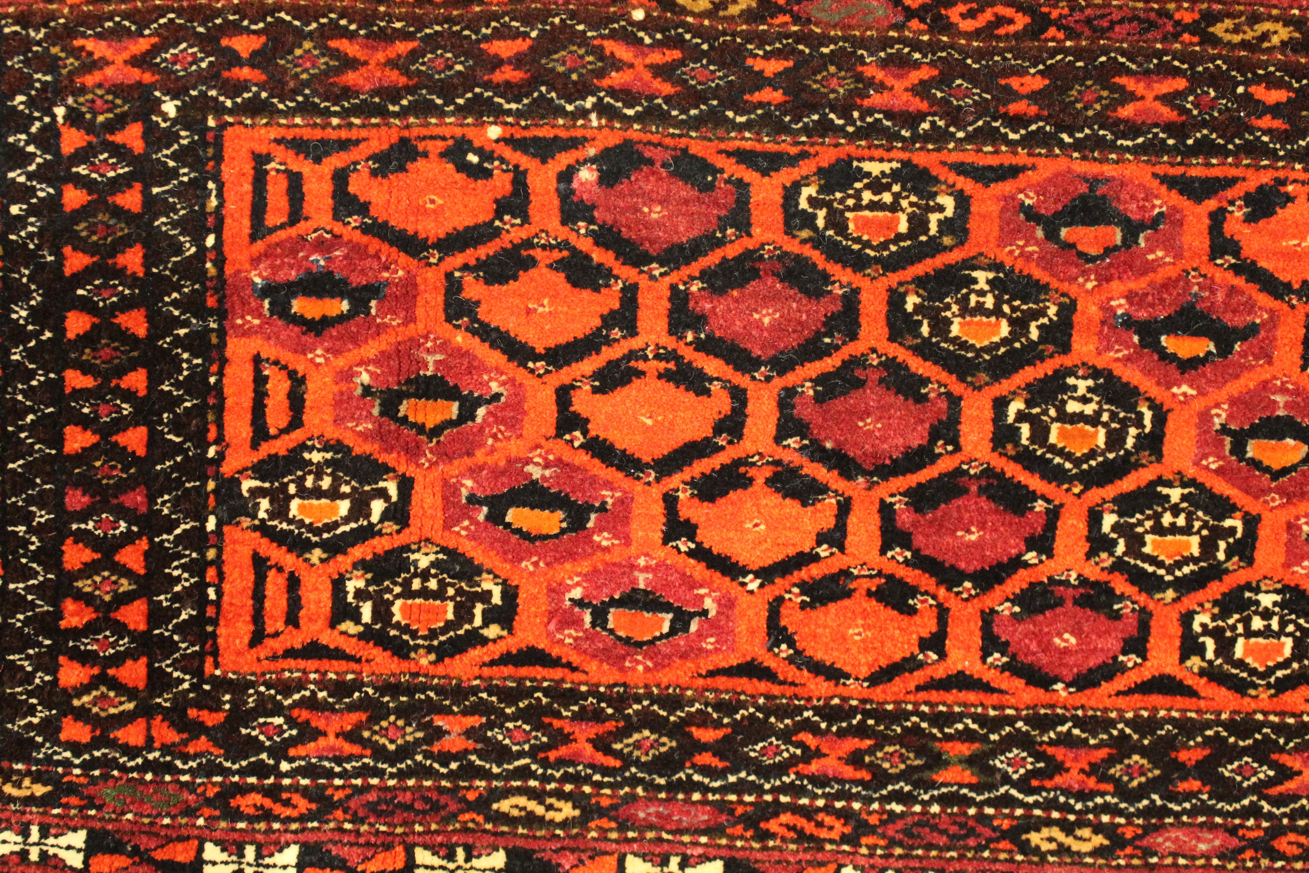 Antique Sariq Torba