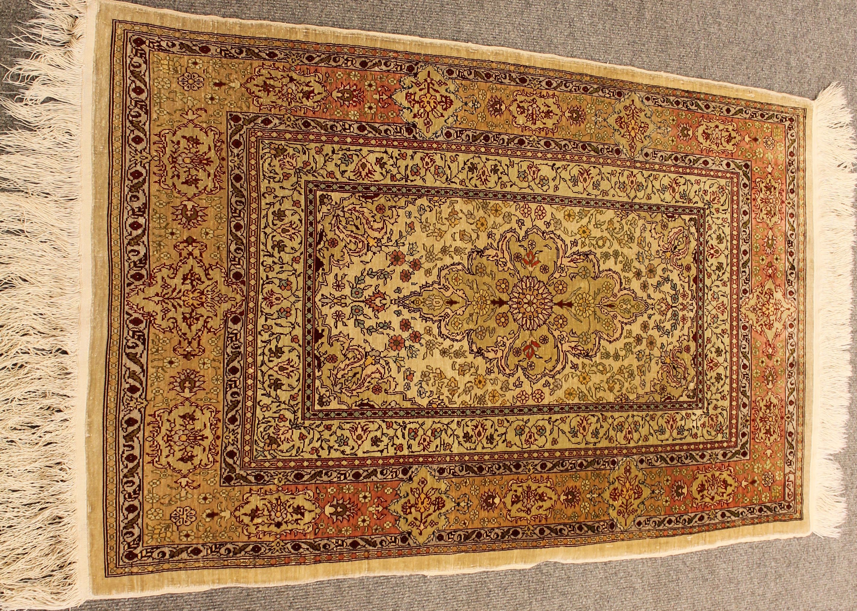 Silk Hereke
