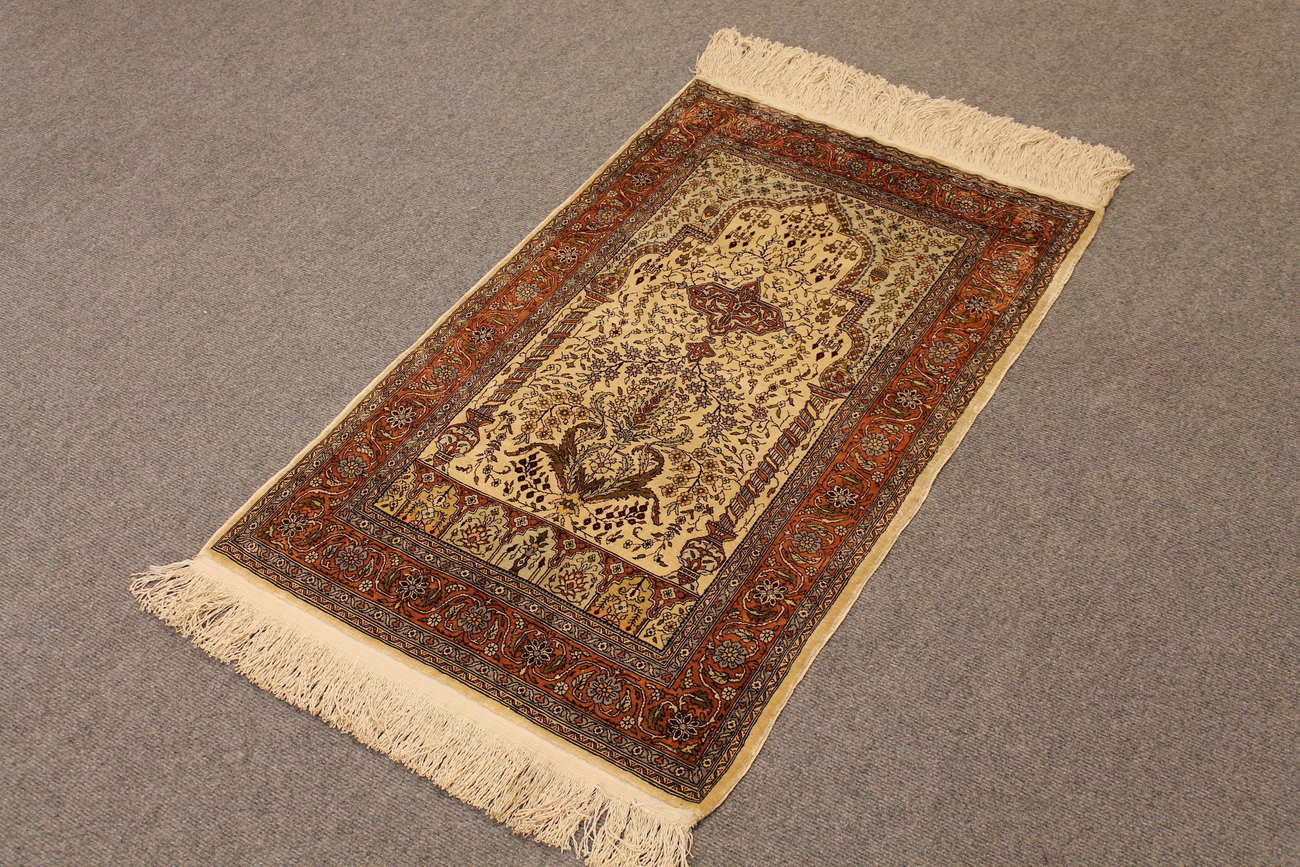 Hereke rug